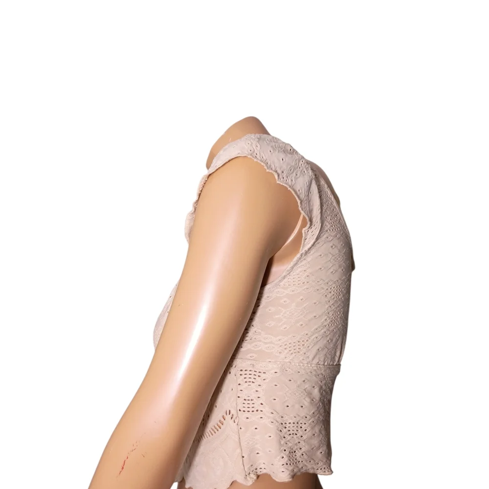URBAN Romantics‎ Cream Lace Crop Top